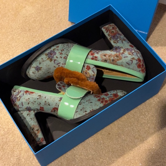 John Fluevog, Size 8.5, Green Floral - Picture 2 of 4